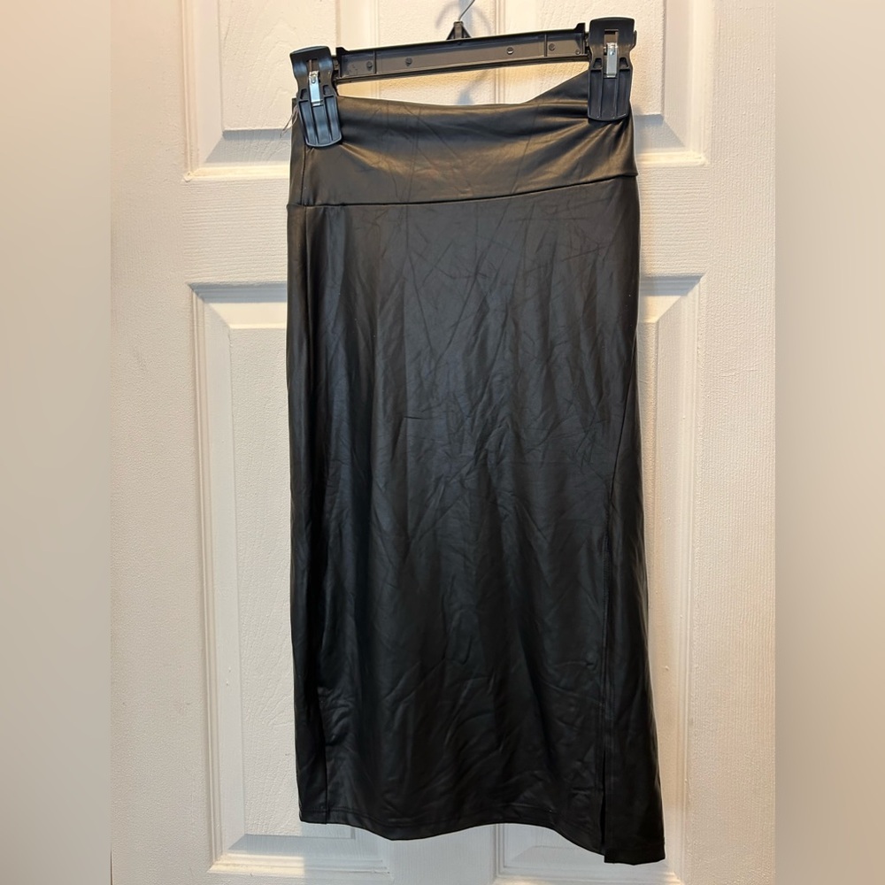 Faux leather medium skirt